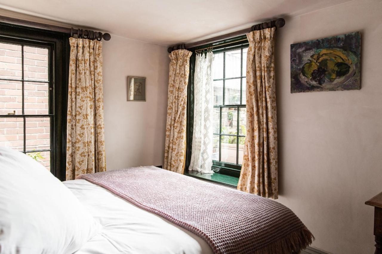 The Bull Inn Totnes Bagian luar foto