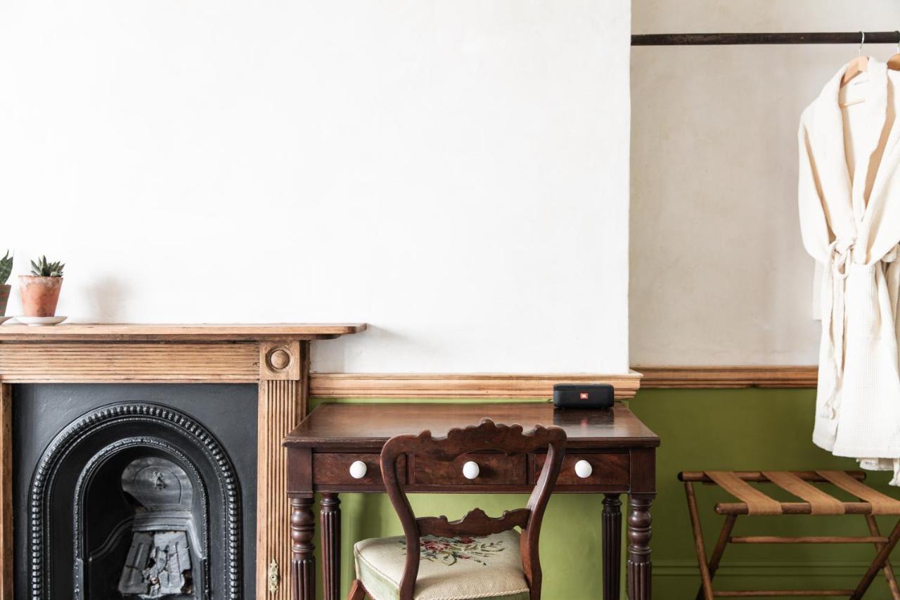 The Bull Inn Totnes Bagian luar foto